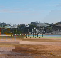 Howlong Swimming Pool - Stayed