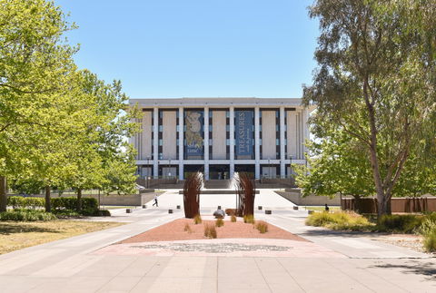 National Library Of Australia - Stayed 0