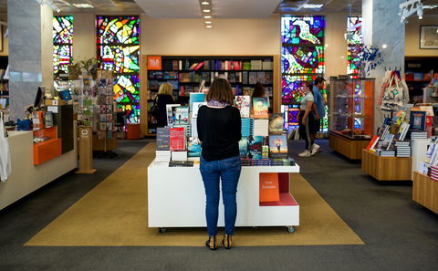 National Library Of Australia - Stayed 2
