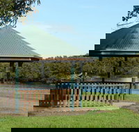 Scotts Point Way to Riverside Park trail - Stayed