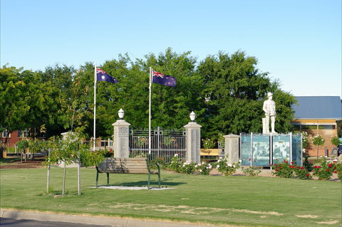 WW1 Memorial Park - Stays Accommodation 1