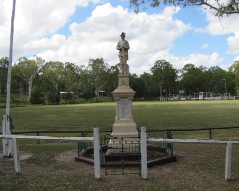 Apple Tree Creek War Memorial - Stayed 0