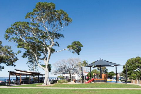 Eddie Santaguiliana Way - Stayed 0