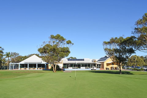 Hawks Nest Golf Club - Stayed 0