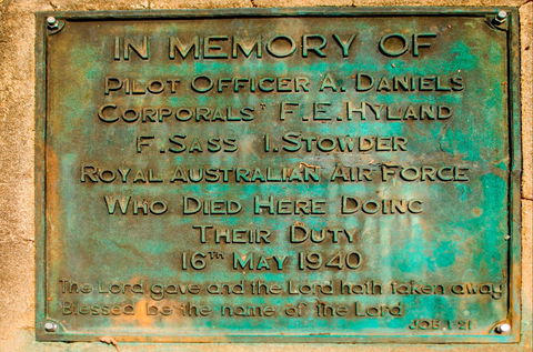 Avro Anson A4-4 Memorial - Stayed 1