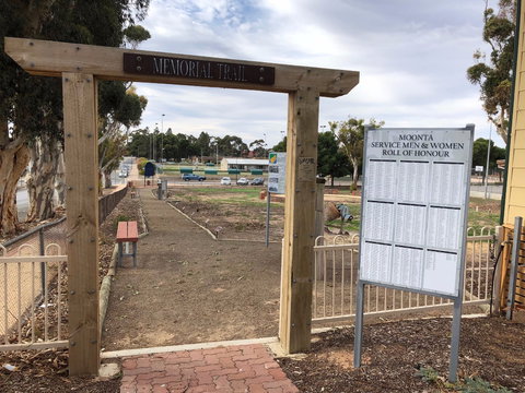 Moonta Area School Memorial Trail - Stayed 1