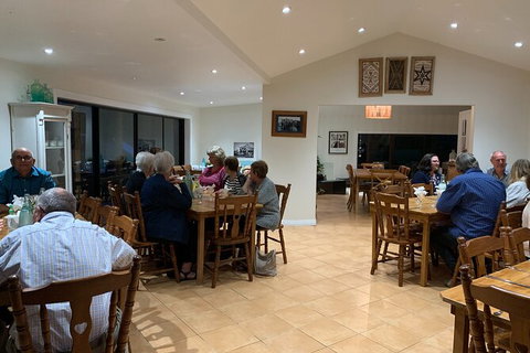 Norfolk Island Progressive Dinner To Island Homes - Stayed 3