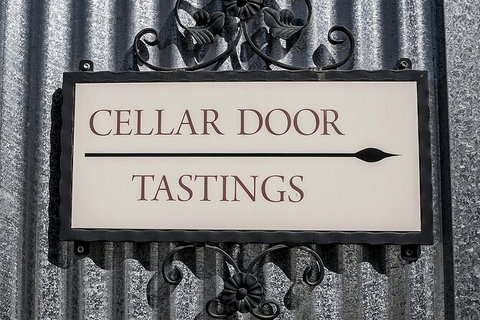 Bathurst Wine Trail Full-Day Private Tour With Tastings - Stayed 9