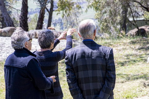 Bathurst Wine Trail Full-Day Private Tour With Tastings - Stayed 1