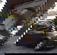 Mercedes 7 seat Limousine Cairns Airport to Port Douglas - Stays Accommodation