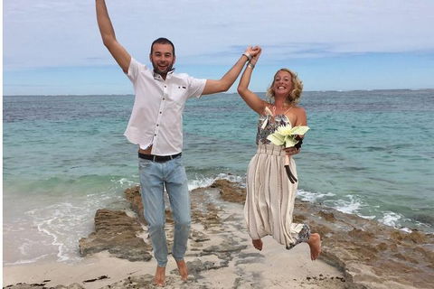Elope In Paradise - Weddings At Mission Beach - Stays Accommodation 1