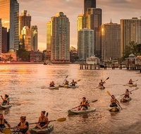 Brisbane City Twilight Kayaking with Wine and Grazing Board - Stayed