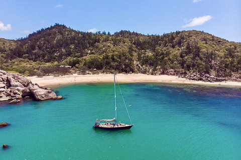 Helicopter And Magnetic Island Sailing - Stays Accommodation 6