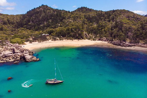 Helicopter And Magnetic Island Sailing - Stays Accommodation 5