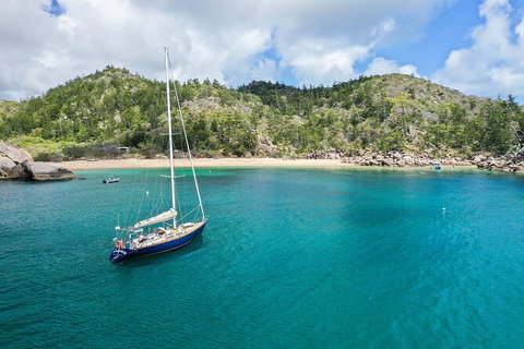 Helicopter And Magnetic Island Sailing - Stays Accommodation 8