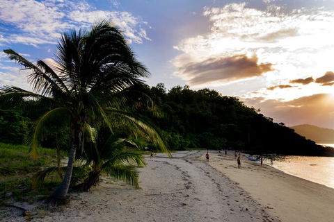 Small-Group Queensland Full-Day Sail Retreat Experience - Stayed 0