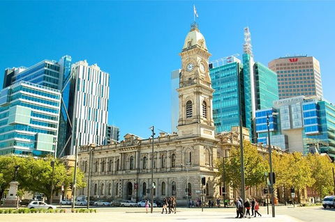 Departure Private Transfers: Adelaide To Adelaide Airport ADL In Luxury Van - Stayed 7