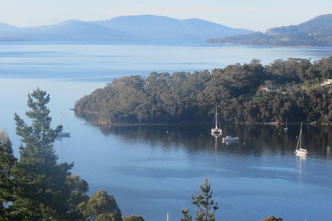 Derwent River Day Sail From Sullivan Cove And Return - Stayed 4