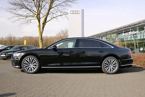 Audi A8 Chauffeur Car Melbourne Airport To CBD - Stayed 0