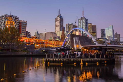 Melbourne Airport Transfers: Melbourne To Melbourne Airport MEL In Luxury Car - Stayed 6