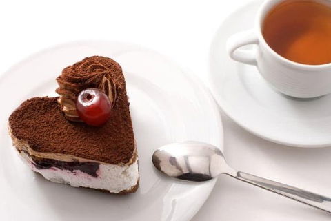 Romance Cruise + Scenic Tour + Beer Tasting + 3 Course Lunch + Hamper - Stayed 1