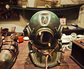 Pearl Luggers - Stayed 0