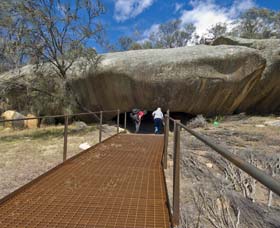 Mulka's Cave - Stays Accommodation 0