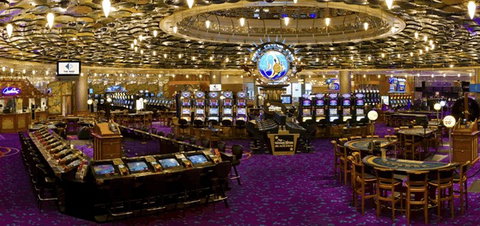 The Reef Hotel Casino - Stays Accommodation 3