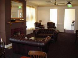 Eltham Hotel - Stays Accommodation 2
