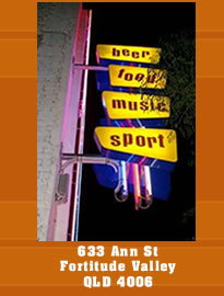 The Mustang Bar - Stayed 3