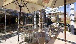Golden Barley Hotel - Stays Accommodation 3