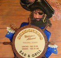 Schooners Bar  Grill - Stayed