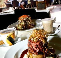 Creme Lounge - Stayed