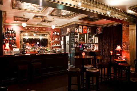 Paris Cat - Stayed 5