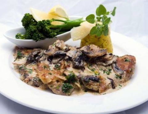 All' Antica Italian Restaurant & Pizzeria - Stays Accommodation 4