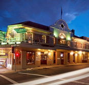 Town Hall Hotel - Stays Accommodation