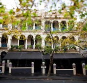 World Bar - Stays Accommodation