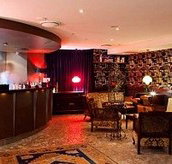 White Revolver - Stays Accommodation