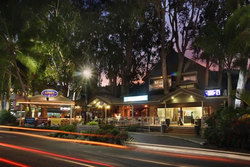 Apres Beach Bar & Grill - Palm Cove - Stayed 3