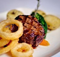 Grumpys Barefoot Bar Steak  Seafood Grill - Stays Accommodation