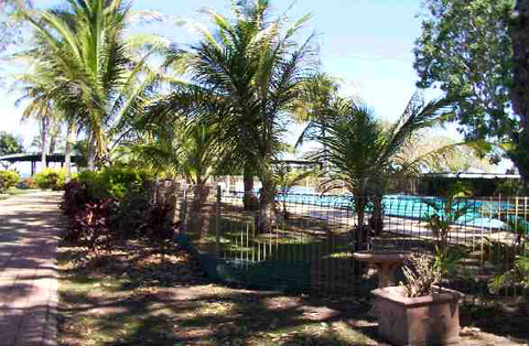 Mandorah Beach Hotel - Stays Accommodation 2