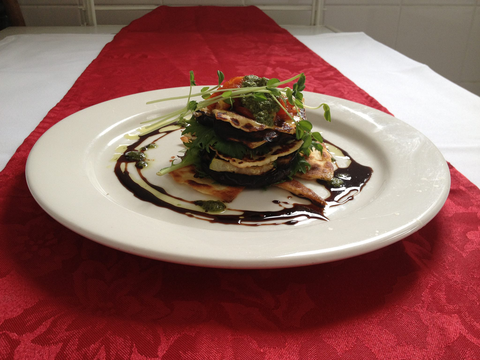 Raffles Hotel - Stays Accommodation 5