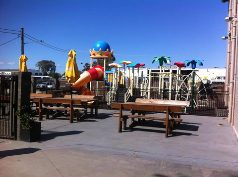 Railway Hotel - Stays Accommodation 2