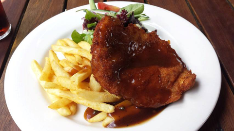 Railway Hotel - Stays Accommodation 3