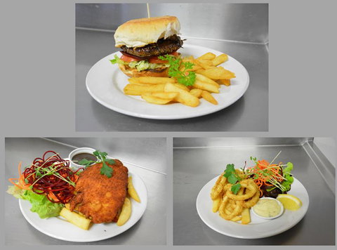 The Pub With No Beer - Stayed 3