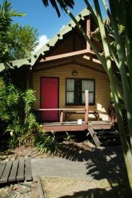 Magnum's Backpackers Bar - Stayed 0