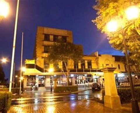 Amaroo Hotel - Stays Accommodation 0