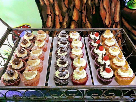 Heaven Leigh Cupcakes - Stayed 3