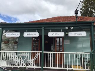Salty Kisses Natural Therapy Centre - Stayed 4