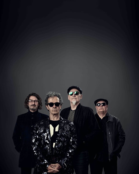 Choirboys: The Hits And 6-pack Of Bruce Springsteen - Stays Accommodation 0